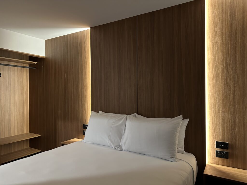 The Family Soak Suite Soak Queen Bed 1