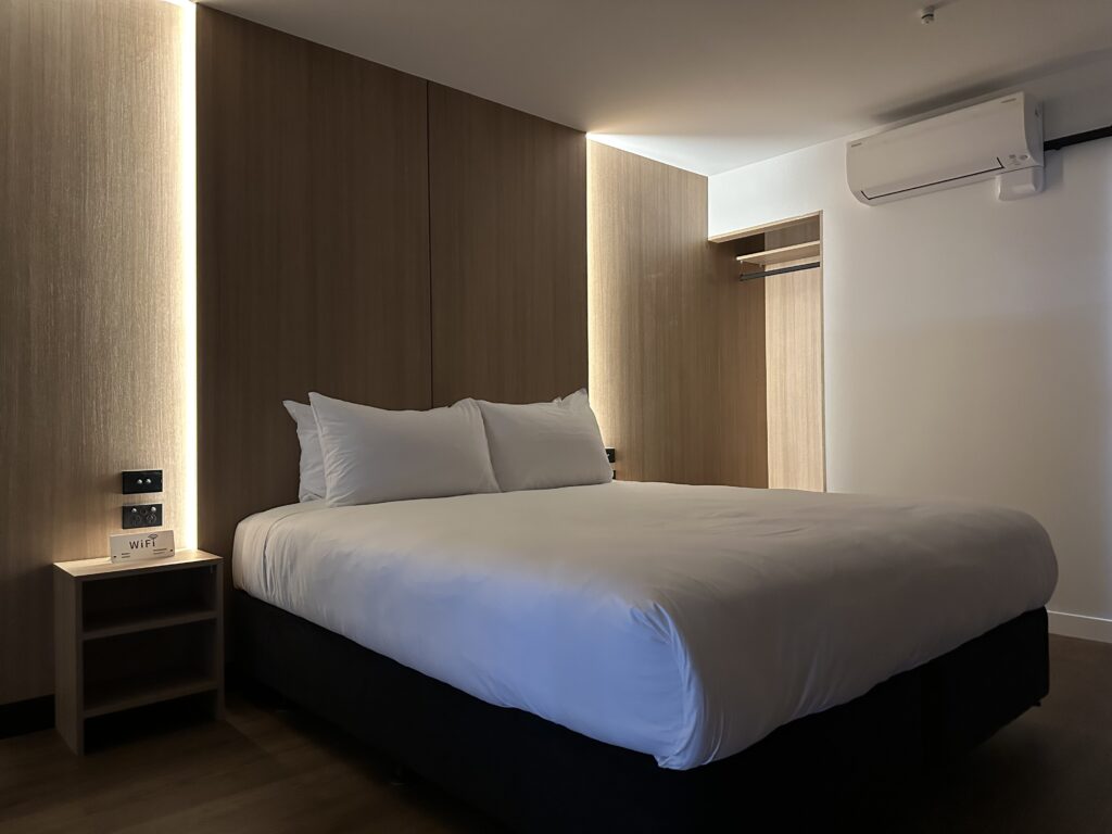 The King Soak Studio Bed 3